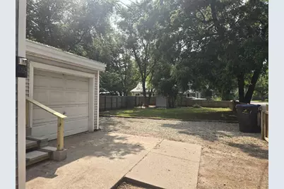 131 Pine Street, Waupaca, WI 54981 - Photo 5