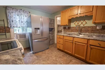 131 Pine Street, Waupaca, WI 54981 - Photo 11