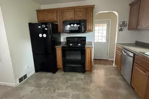 708 E Breitung Ave, Kingsford, MI 49802 - Photo 3