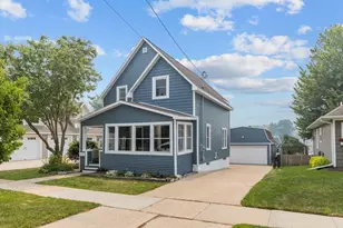537 Broad St, Menasha, WI 54952 - Photo 1