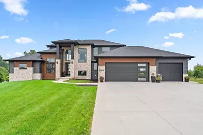 2016 Jen Drive, De Pere, WI 54115 - Photo 1
