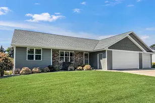 560 Superior Rd, Green Bay, WI 54311 - Photo 1
