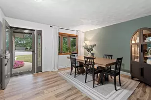 1061 Patrick Ct, Neenah, WI 54956 - Photo 5
