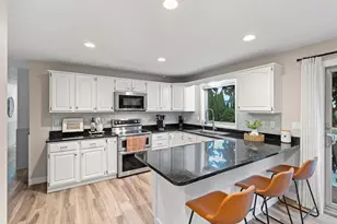 1061 Patrick Ct, Neenah, WI 54956 - Photo 11