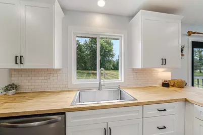 310 Lincoln Avenue, Omro, WI 54963 - Photo 7