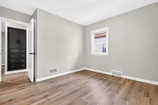 1028 Tyler Ave, Oshkosh, WI 54902 - Photo 21