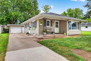 1028 Tyler Ave, Oshkosh, WI 54902 - Photo 1