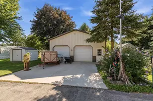 223 Woodland Dr, Waupun, WI 53963 - Photo 33