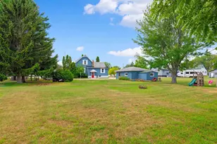 2706 Shore Dr, Marinette, WI 54143 - Photo 29