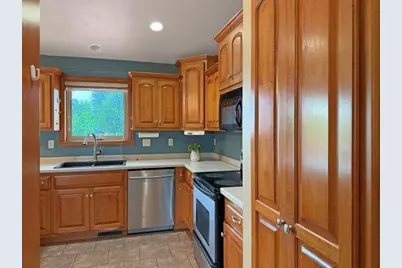 3136 Egan Lane, Green Bay, WI 54311 - Photo 7