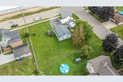 333 Lyon Street, New London, WI 54961 - Photo 29
