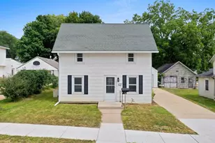 407 Hamburg St, Ripon, WI 54971 - Photo 1
