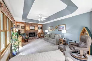 3097 Mercedes Dr, Green Bay, WI 54313 - Photo 3