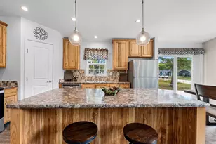 612 Allied Ct, Oconto, WI 54153 - Photo 9