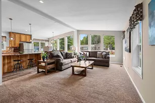 612 Allied Ct, Oconto, WI 54153 - Photo 5