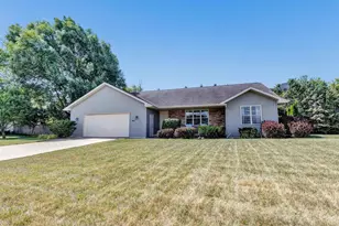 1927 Cross Creek Cir, De Pere, WI 54115 - Photo 19