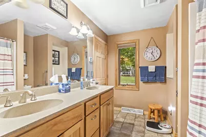 1261 Gavin Road, Neenah, WI 54956 - Photo 13
