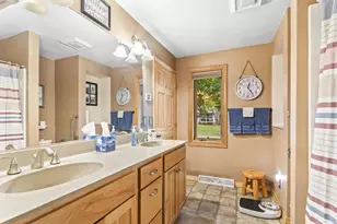 1261 Gavin Rd, Neenah, WI 54956 - Photo 13