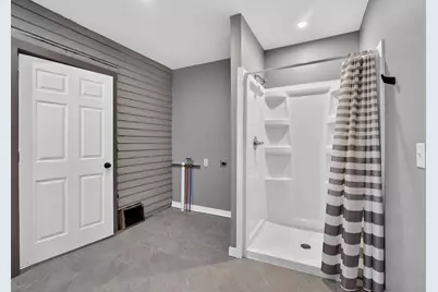 816 Marinette Avenue, Marinette, WI 54143 - Photo 17