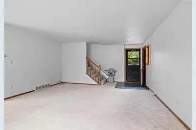 1043 Coppens Road, Green Bay, WI 54303 - Photo 3