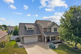 2876 Chrystella Dr, Menasha, WI 54952 - Photo 3