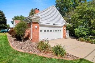 1153 Highview Ln, Green Bay, WI 54304 - Photo 7