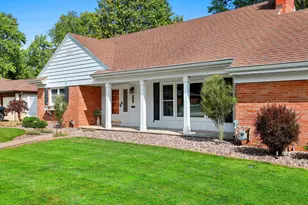 1153 Highview Ln, Green Bay, WI 54304 - Photo 5