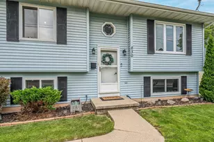 830 Osborn Ave, Oshkosh, WI 54902 - Photo 3