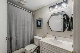 830 Osborn Ave, Oshkosh, WI 54902 - Photo 29