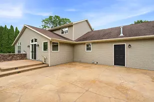 1502 E Cranberry Dr, Appleton, WI 54915 - Photo 33
