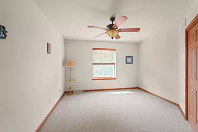 711 W Packer Avenue, Oshkosh, WI 54901 - Photo 7