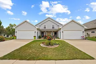 711 W Packer Ave, Oshkosh, WI 54901 - Photo 1