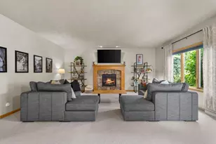 W6571 Austin Dr, Appleton, WI 54915 - Photo 3