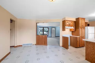 1648 View Ln, Green Bay, WI 54313 - Photo 15
