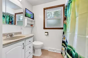 1597 Westfield Ave, Green Bay, WI 54303 - Photo 9