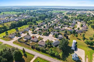 W6438 Sawtooth St, Menasha, WI 54952 - Photo 61