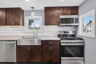400 W 7th Ave, Oshkosh, WI 54902 - Photo 7