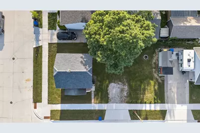 400 W 7th Avenue, Oshkosh, WI 54902 - Photo 17