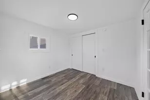 400 W 7th Ave, Oshkosh, WI 54902 - Photo 11