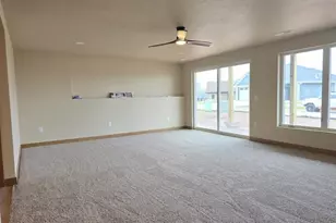 1655 Grace Gdn Wy, De Pere, WI 54115 - Photo 13