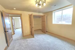 1655 Grace Gdn Wy, De Pere, WI 54115 - Photo 15
