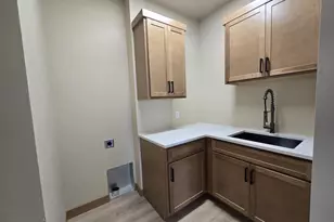 1655 Grace Gdn Wy, De Pere, WI 54115 - Photo 15