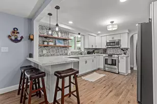 1583 Butte Des Morts Beach Rd, Neenah, WI 54956 - Photo 9