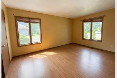 2935 Mossy Oak Circle, Green Bay, WI 54311 - Photo 11