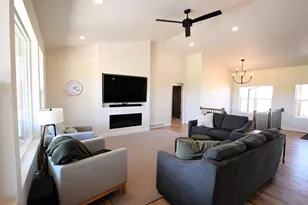 3765 Westpoint Rd, Suamico, WI 54313 - Photo 9