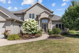 W6074 Nettie Dr, Appleton, WI 54915 - Photo 3
