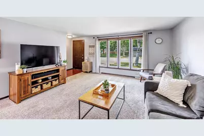 1125 Stine Way, De Pere, WI 54115 - Photo 3