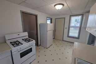 832 Frederick St, Oshkosh, WI 54901 - Photo 5
