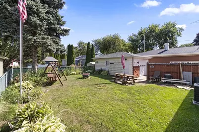 1342 Waugoo Avenue, Oshkosh, WI 54901 - Photo 7