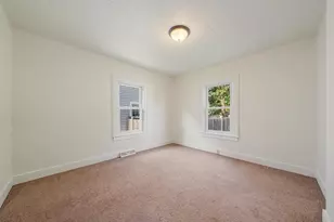 1274 Elmwood St, Oshkosh, WI 54901 - Photo 13